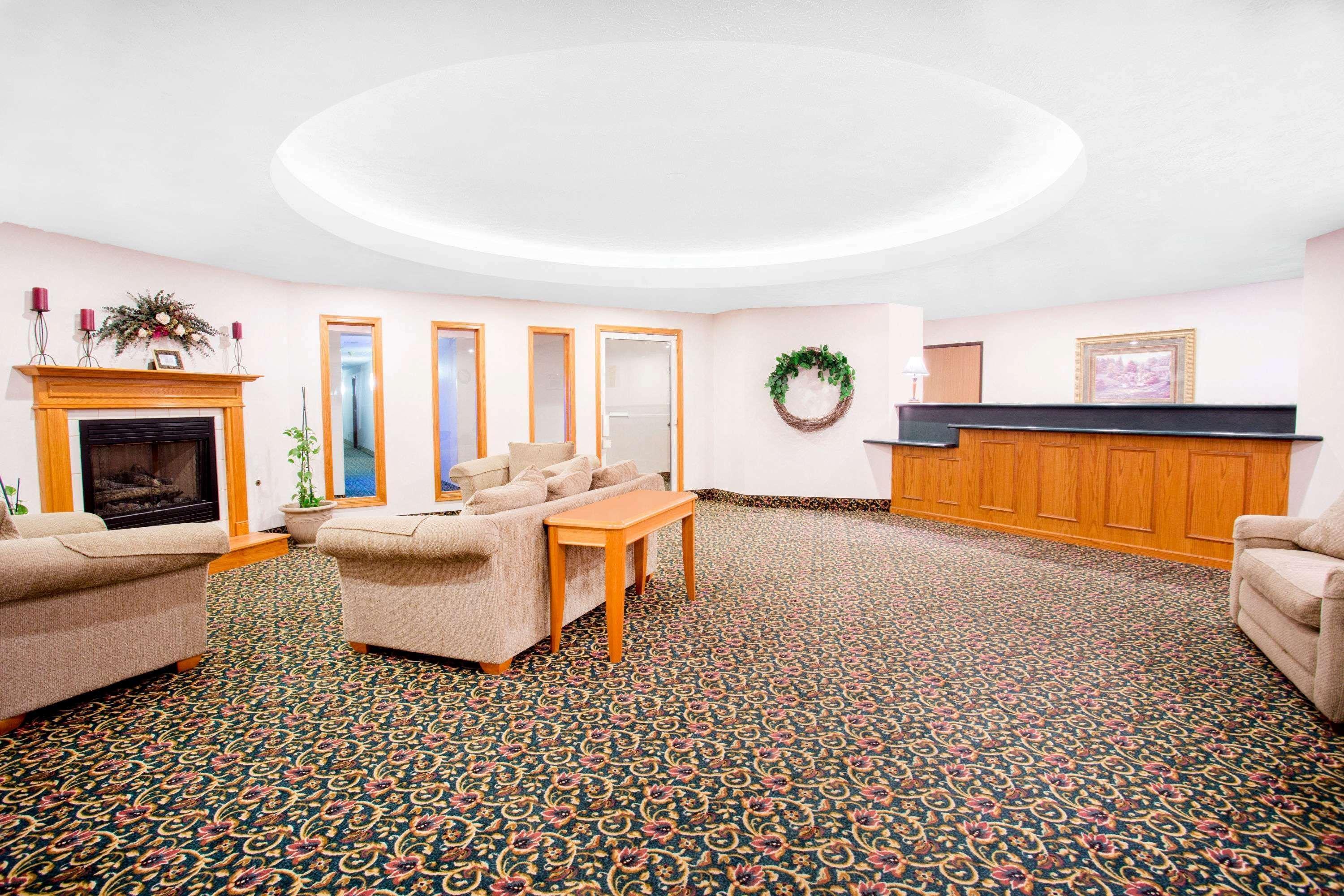 Burgundy Inn & Suites By Oyo El Paso Bagian luar foto