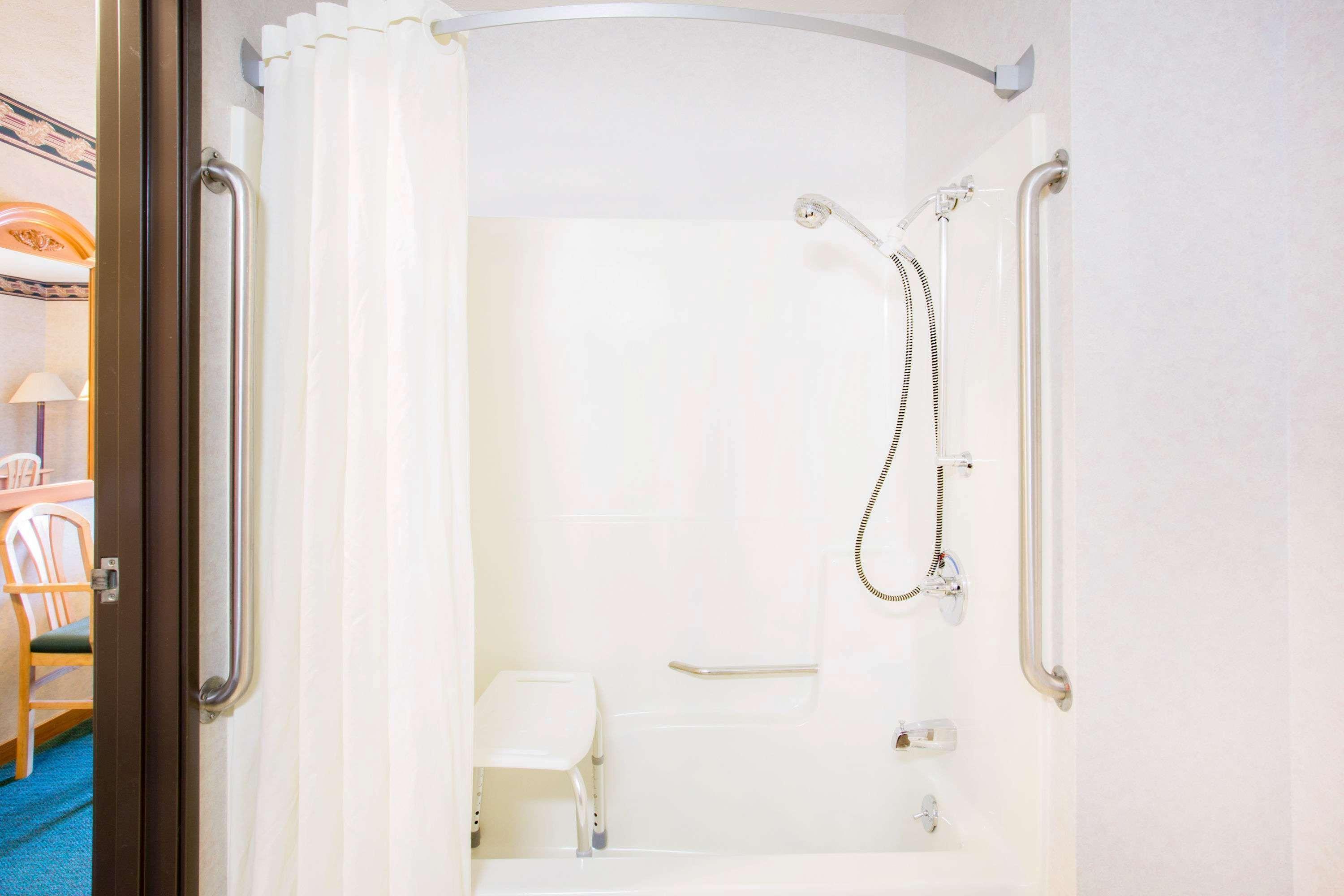 Burgundy Inn & Suites By Oyo El Paso Bagian luar foto