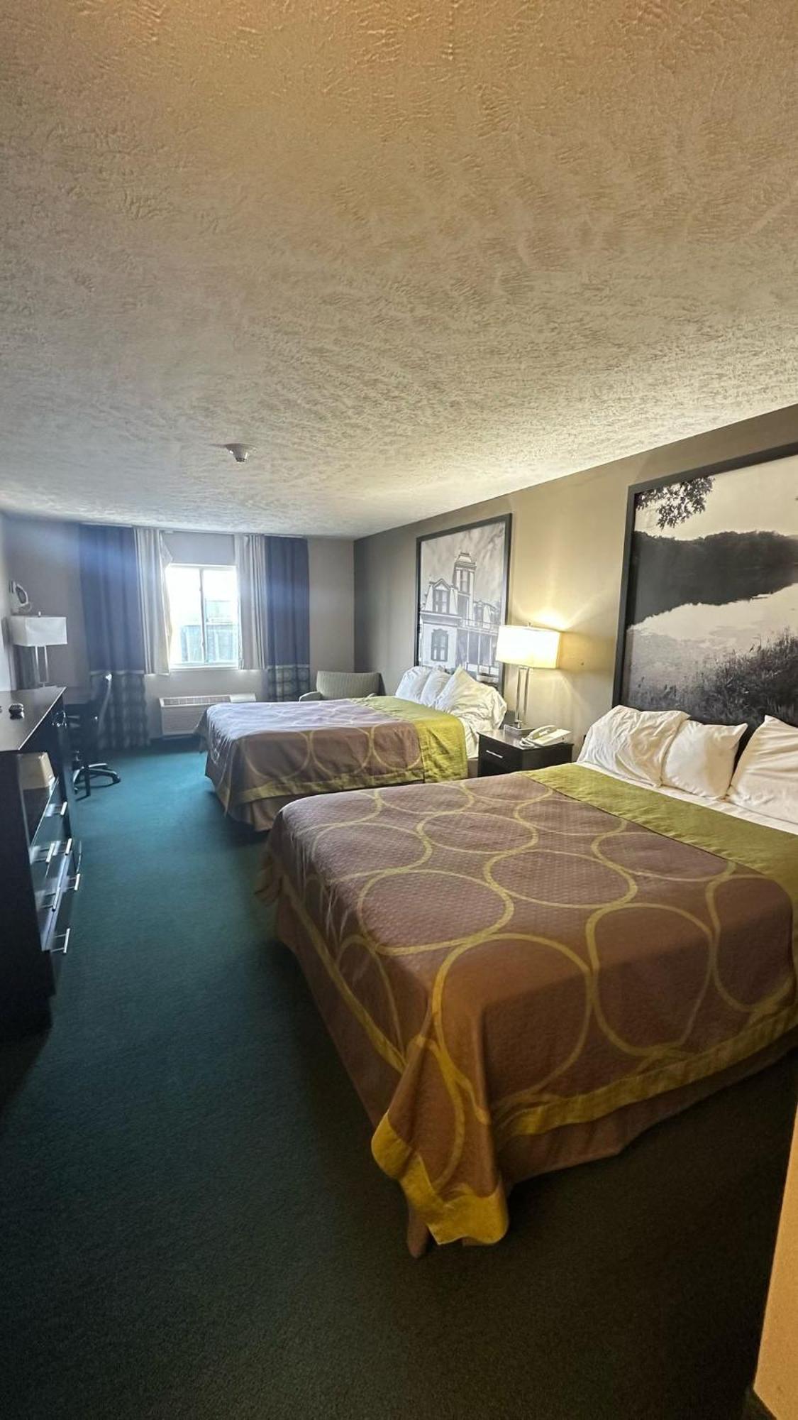 Burgundy Inn & Suites By Oyo El Paso Bagian luar foto