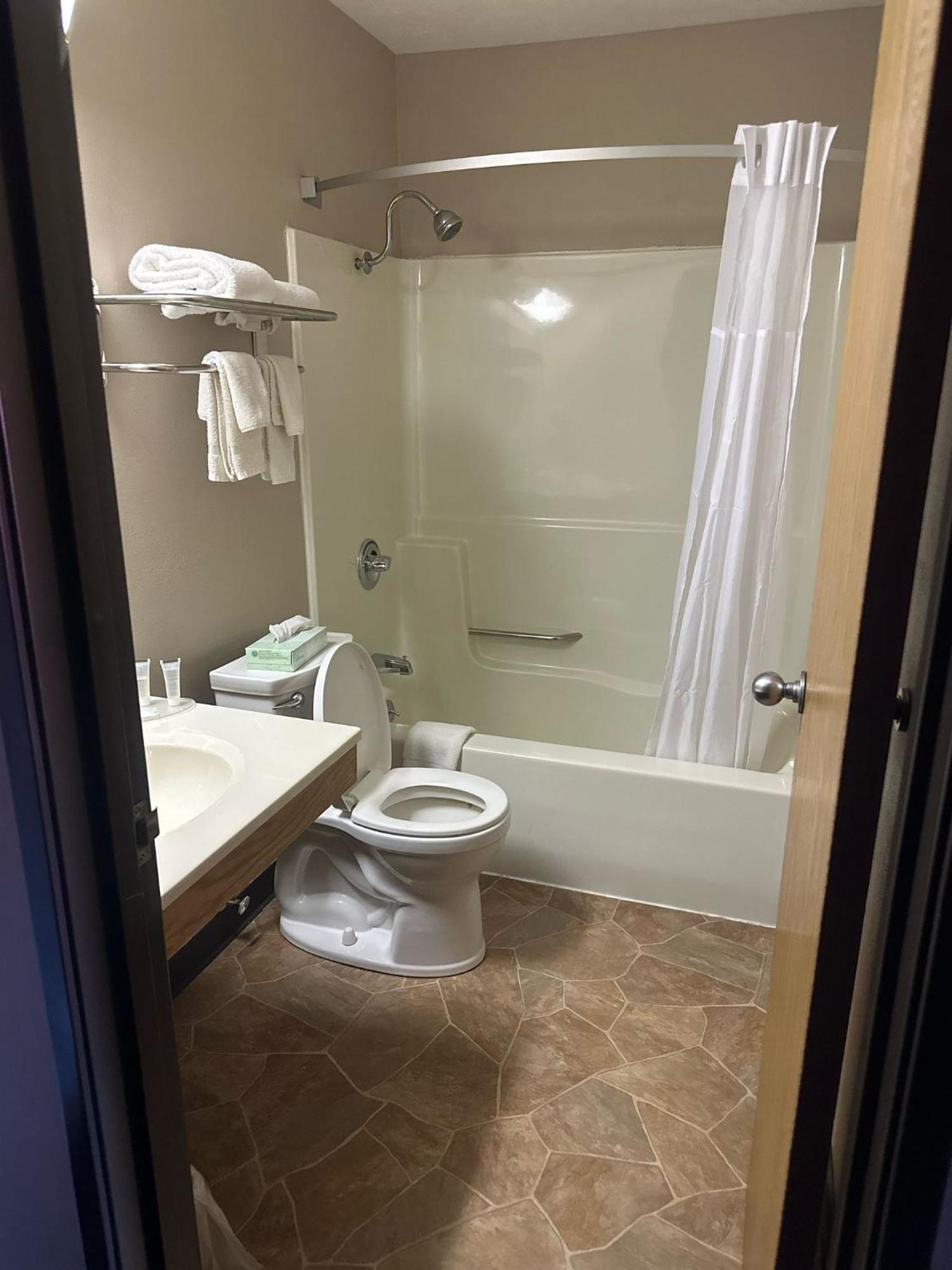 Burgundy Inn & Suites By Oyo El Paso Bagian luar foto